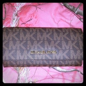 Brand New Michael Kors Wallet